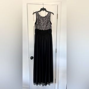 Jessica Howard black sequined formal long dress Size 14